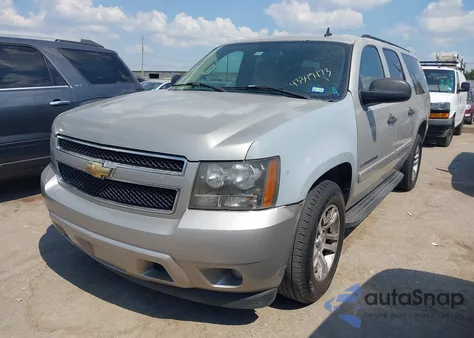 2007 Chevrolet Suburban 1500 Ls z USA, uszkodzony, nr VIN 1GNFC16007J178257